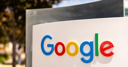 Blisko 900 mln euro kary dla Google. Koncern nadużywał dominującej pozycji