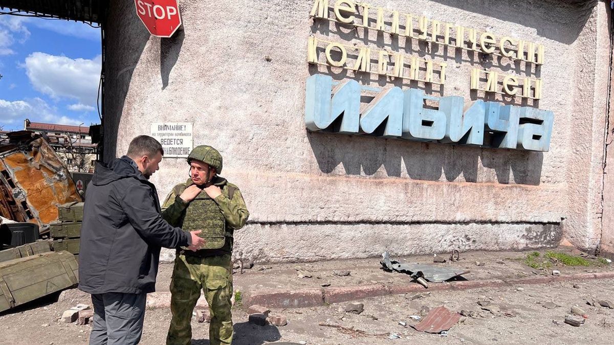 Rosyjski prezenter Władimir Sołowjow spotkał się w Mariupolu z szefem tzw. Donieckiej Republiki Ludowej Dienisem Puszylinem