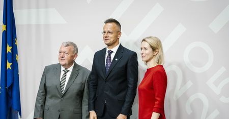 "Prowojenne tsunami". Węgry sprzeciwiają się decyzjom UE