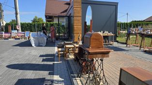 Stawki: Mini targ staroci - ceramika, kryształy, meble