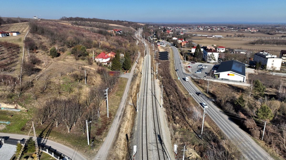 Linia kolejowa Kielce-Sandomierz