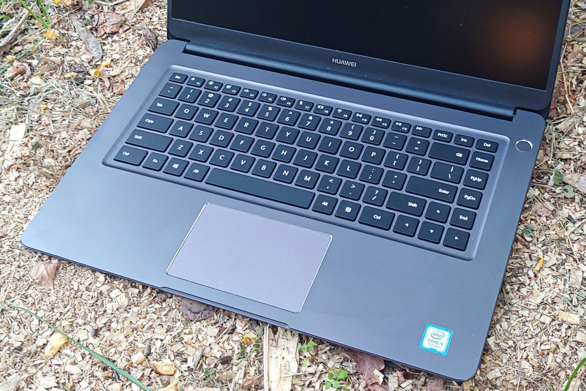 Test Huawei MateBook D. Obudowa i matryca na piątkę z plusem 8