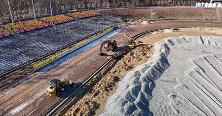 Golęcin rośnie w siłę. Nowa murawa i światła zmienią oblicze stadionu przy Warmińskiej