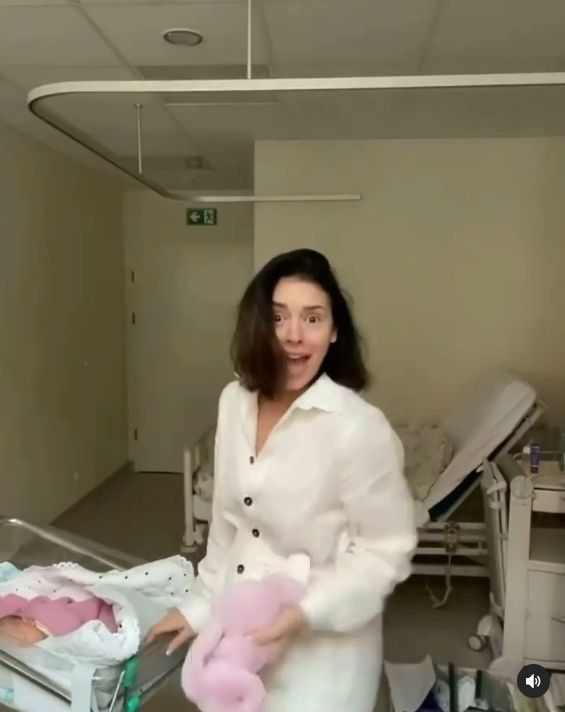 Klaudia Halejcio pokazała wideo z porodówki