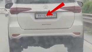 Taki przycisk w Toyocie. "Czary-mary" z tablicą. Hindus przyłapany