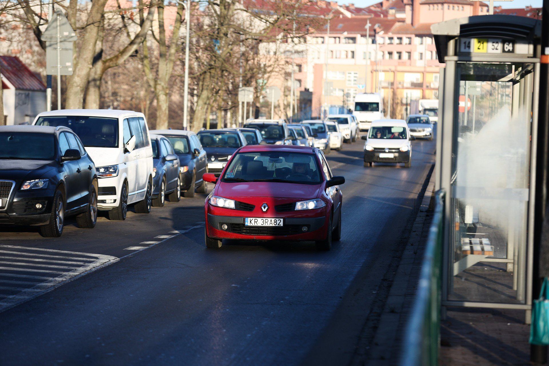 Ruch na ulicy Mikołajczyka w Krakowie