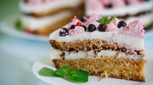 Ciasto porzeczkowe siostry Anastazji smakuje cudownie. Z kremem śmietankowym to arcydzieło