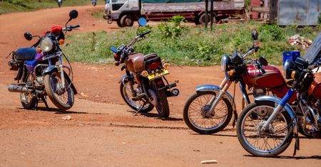 Antykoncepcja z dostawą do domu. Tak motocykliści w Ugandzie pomagają innym