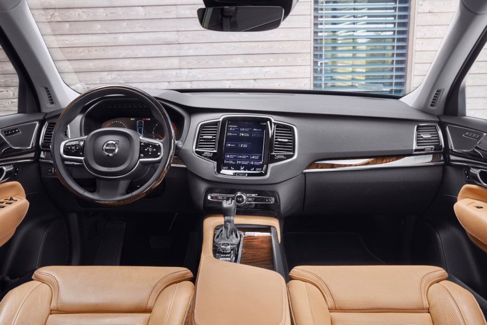 Zacznijmy od Volvo, czyli wreszcie koniec 8