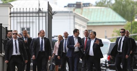 Ochroniarze rządu dostaną dodatki. Rząd pieniądze zabierze chorym dzieciom