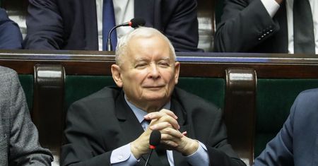 Kaczyński na "wagarach"? Nie był na żadnym z 48 posiedzeń komisji