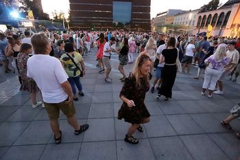 Wrocławskie Potańcówki wracają. Remont wymusi zmianę lokalizacji, gdzie potańczymy w tym roku?