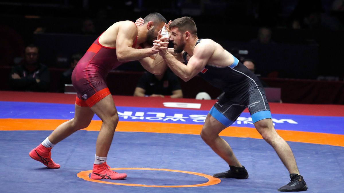 PAP/EPA / Myles Nazem Amine vs. Sebastian Jezierzański