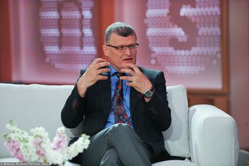 Zmarło już 1061 osób. GIS: Wśród tych osób jest najwięcej zgonów i hospitalizacji