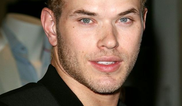 "Głowa rodziny": Kellan Lutz miłością Meg Griffin