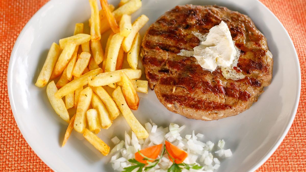 Serbskie burgery - pljeskavica.