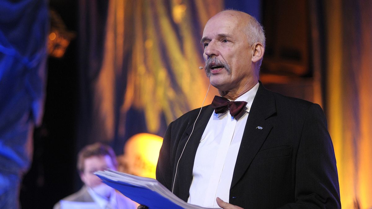 scena z: Janusz Korwin-Mikke SK: , , , fot. Niemiec/AKPA
luty 2009, Czy leci z nami pilot? - IX Reality Shopka Szo�, szop