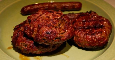 Burgery z mięsa mielonego z jelenia wapiti