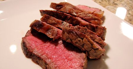 Grillowany mostek wołowy z zewnętrznej części bez kości (samo mięso, III klasa mięsa)