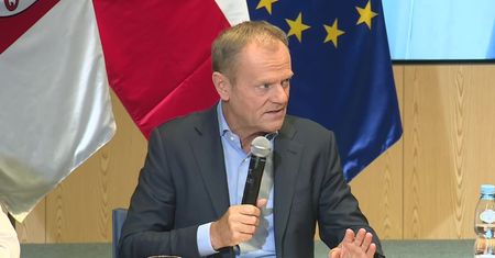 Tusk spotkał się ws. skażenia Odry z samorządowcami. “Kryzys trwa 18 dni i prawie tyle dni rząd zwlekał z działaniem”