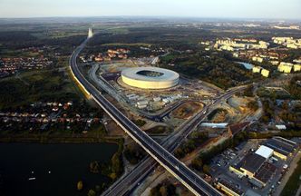 Areny na Euro 2012 cienko przędą. Wrocławski stadion ratuje się, otwierając szkołę i przedszkole
