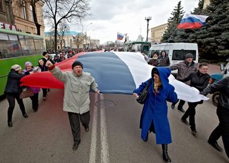 Konflikt na Ukrainie. Gorąco na wschodzie, Putin rozmawia z Merkel