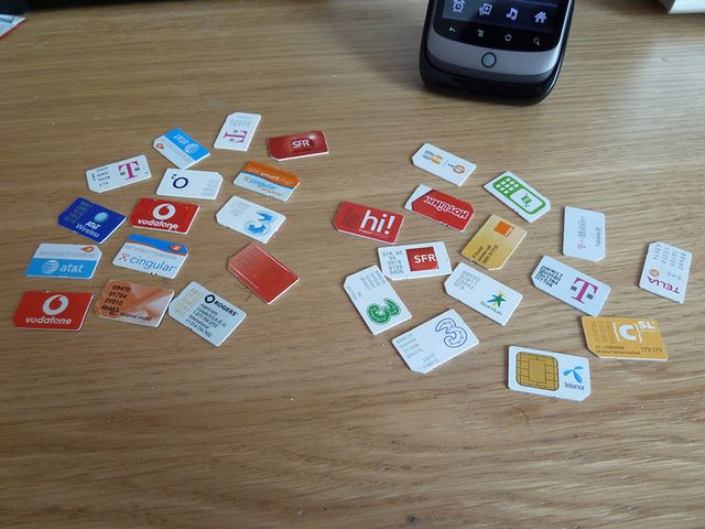 Karty SIM (fot. na lic. CC; Flickr.com/by mroach)