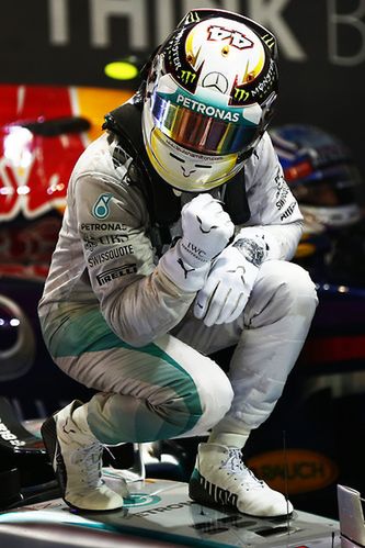 Czy w tym roku również zobaczymy szczęśliwego Hamiltona? / fot. Pirelli