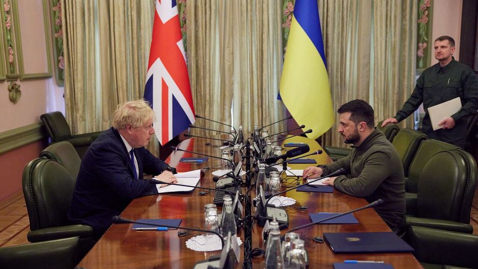 Johnson spotkał się w sobotę w Kijowie z ukraińskim prezydentem