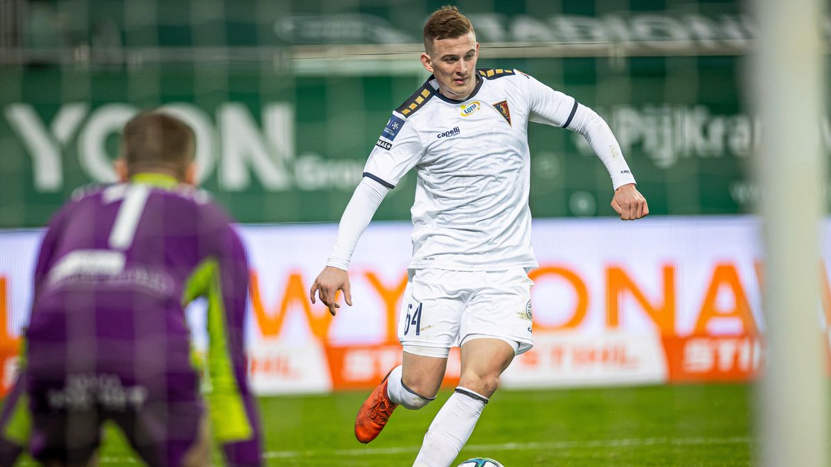 Newspix / LUKASZ SKWIOT/CYFRASPORT/NEWSPIX.PL / Na zdjęciu: Kacper Kozłowski