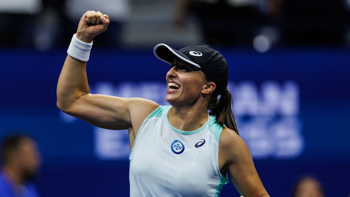 NEW YORK, NEW YORK - SEPTEMBER 08: Iga Swiatek of Poland celebrates her victory over Aryna Sabalenka of  Belarus in the semi-final of the women's singles at the US Open at the USTA Billie Jean King National Tennis Center on September 08, 2022 in New York City. (Photo by Frey/TPN/Getty Images)