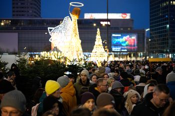 Na polskich jarmarkach niebezpiecznie? "Jeżeli widzimy coś podejrzanego, zawsze powinniśmy zawiadomić policję"