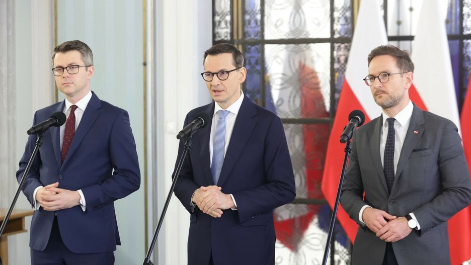 Były premier Mateusz Morawiecki starł się z dziennikarka Polsat News podczas pytania o spotkania w willi przy ul. Parkowej