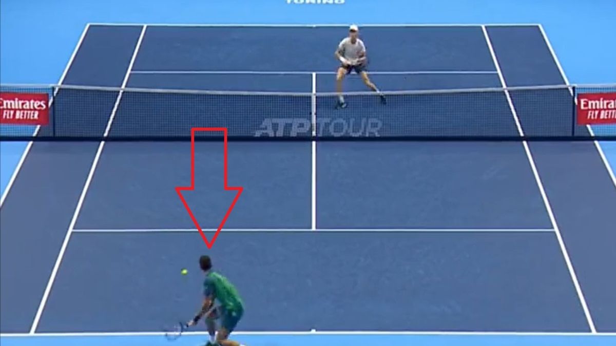 Zdjęcie okładkowe artykułu: Twitter / ATP / Novak Djoković w meczu z Jannikiem Sinnerem