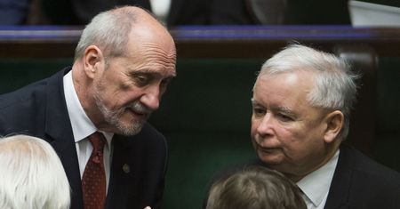 Antoni Macierewicz i podkomisja smoleńska. "Z ostatniej chwili" w "Wiadomościach" TVP