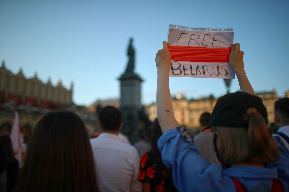 Białoruś. Wrocław solidarny z protestującymi Białorusinami. Prezydenci polskich metropolii apelują do władz.