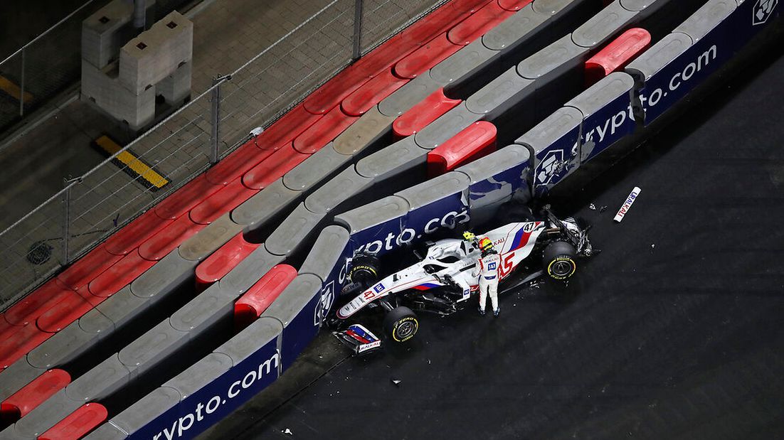 Zdjęcie okładkowe artykułu: Materiały prasowe / Haas / Na zdjęciu: wypadek Micka Schumachera