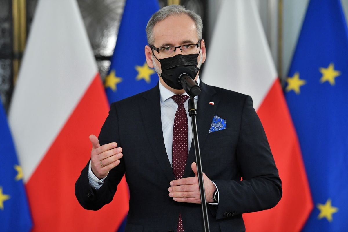 Minister zdrowia Adam Niedzielski podczas wypowiedzi dla mediów po posiedzeniu Rządowego Zespołu Zarządzania Kryzysowego w Sejmie