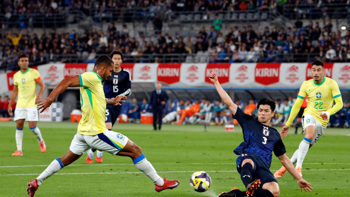 PAP/EPA / Franck Robichon / Mecz towarzyski: Japonia - Brazylia