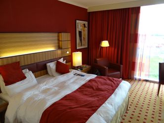 Branża hotelarska w zapaści. Turystów mniej o połowę