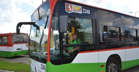 Kierowcy MPK Lublin w nowych strojach