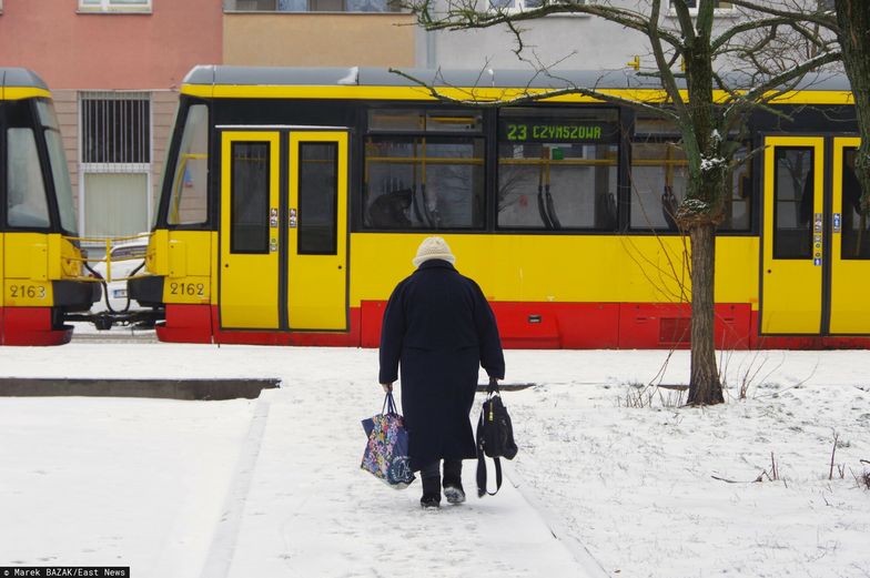 Seniorzy mogą skorzystać z wielu zniżek, które im przysługują
