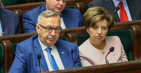 Oskładkowanie umów zleceń coraz bliżej? Rząd zaczyna konsultacje nad pomysłem