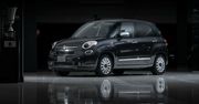 Fiat 500L, który woził papieża Franciszka trafił na aukcję. Jest jak nowy