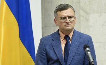 Kułeba ostrzega Europę. "Rakiety skończą się po tygodniu"