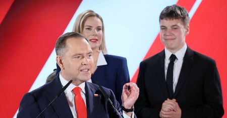 Zmiany w kluczowych instytucjach pod znakiem zapytania. Koalicja modyfikuje plany po wygranej Nawrockiego