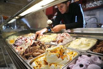 Polacy pocieszają się lodami. Sprzedaż rośnie