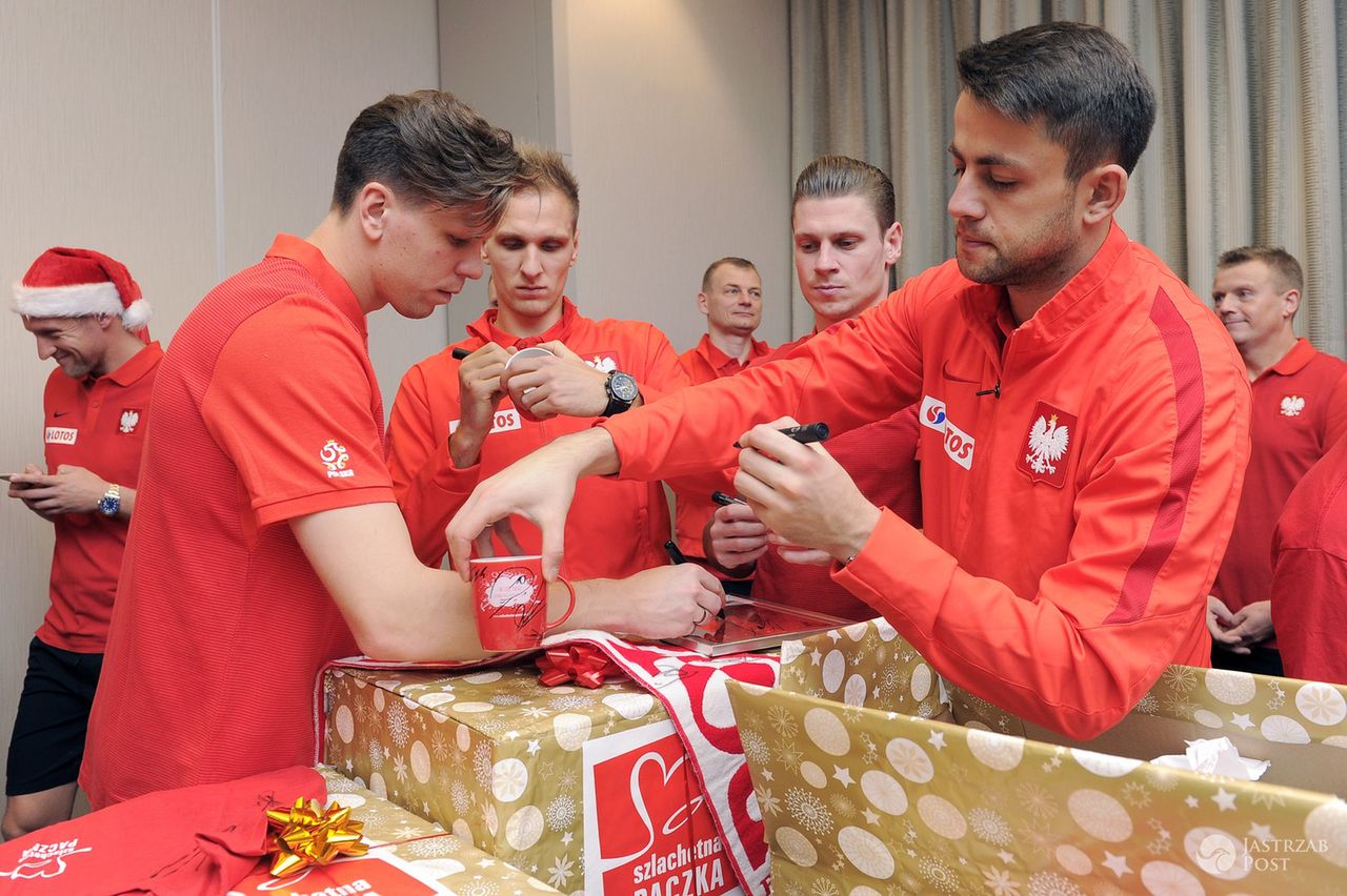 Piłkarze reprezentacji Polski wspierają Szlachetną Paczkę