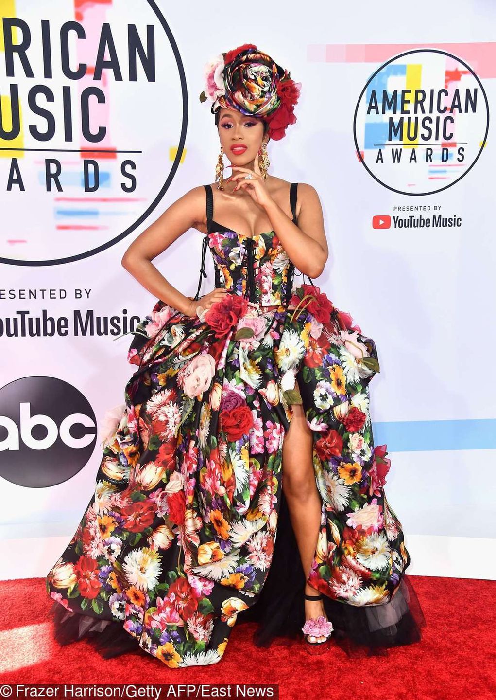 Cardi B – American Music Awards 2018, kreacja: Dolce&Gabbana