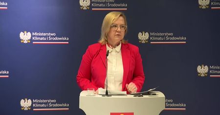 Rada Ministrów zajmie się nowelizacją ustawy wiatrakowej. Minister klimatu zgłosiła poprawkę